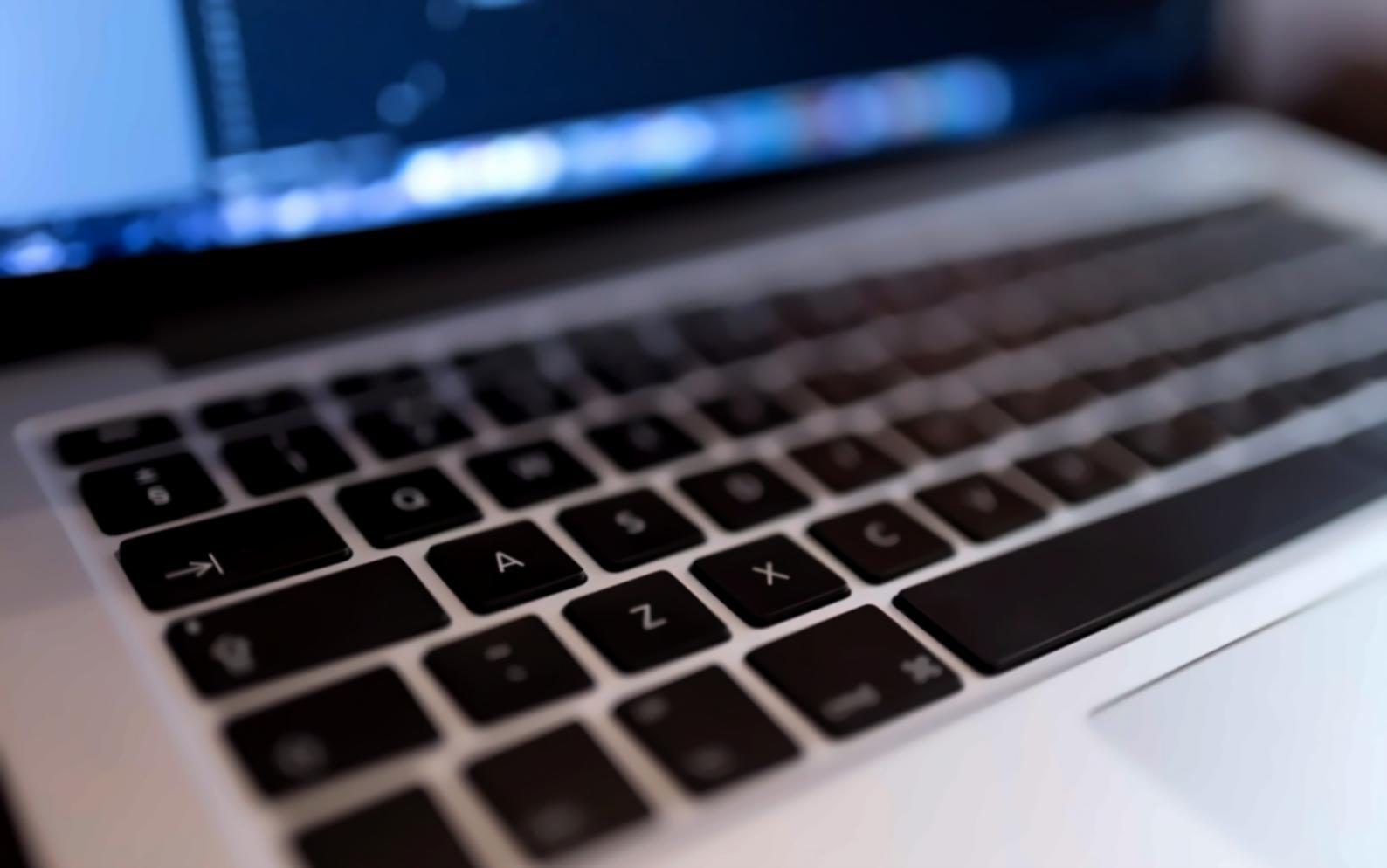 Advanced web development workshop showing responsive design techniques and user testing